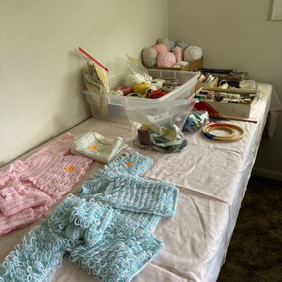 Sale Photo Thumbnail #23: Needlework accessories 