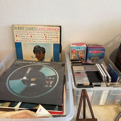 Sale Photo Thumbnail #33: Records, cds, cassette tapes, 8-track tapes 