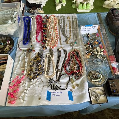 Sale Photo Thumbnail #24: Costume jewelry 