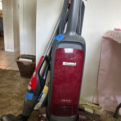 Sale Photo Thumbnail #25: Vacuum cleaners