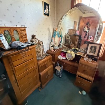 Sale Photo Thumbnail #161