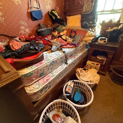 Sale Photo Thumbnail #149