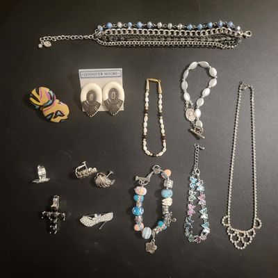 Sale Photo Thumbnail #297
