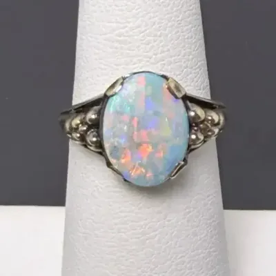 14K Gold Opal Ring - Size 5.5