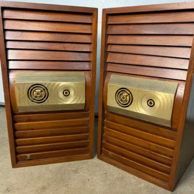 Vintage Empire Grenadier 8400 Floor Speakers – Pair