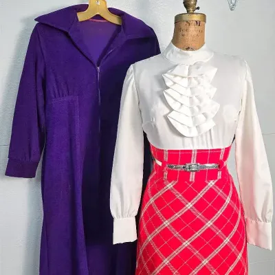 Vintage 1970s Momentum Ruffle Front Maxi Dress & Purple Plush Lounger - Small
