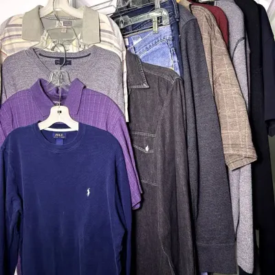 Polo Ralph Lauren, Levi’s, Joseph Abboud, Gap & More Men’s Clothing (M-L, 32-33)