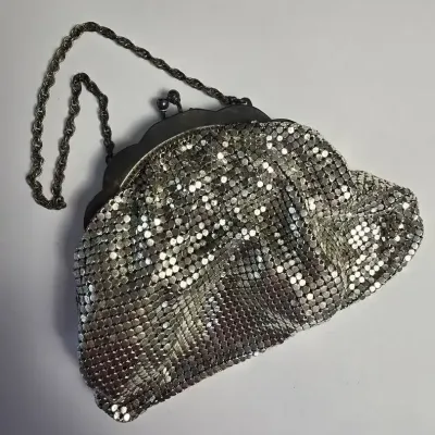 Vintage Whiting & Davis Silver Tone Mesh Wristlet Purse