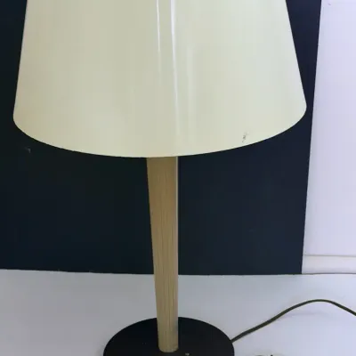 Mid-Century Gerald Thurston for Lightolier Table Lamp - 22"