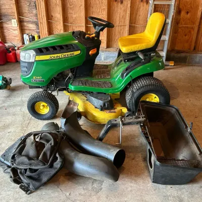 John Deere E140 Lawn Tractor Plus Attachments/Accessories