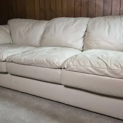 Lackawanna Leather Couch – 93x38x34"
