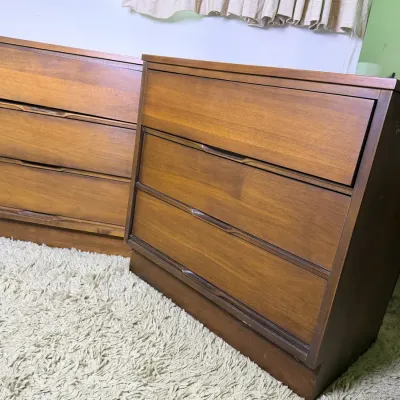Pair of Mid-Century Chest Of Drawers (2 of 2)