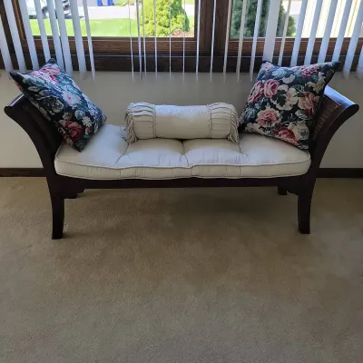 Charming Settee