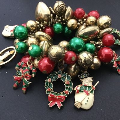 Vintage Holiday Cha cha Charm Bracelet