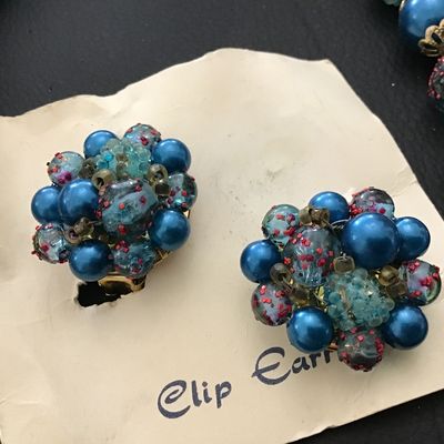 Textured Sugar Bead Glossy Vintage 3 Strand Necklace With Earrings New.