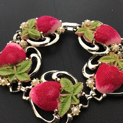 Celluloid Baby Faux pearl Strawberry Faux Pearl Vintage Bracelet