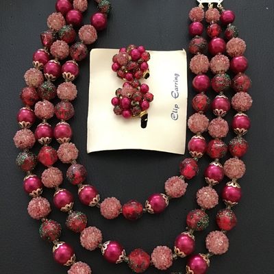 Cranberry Frosted Beaded Necklace. New Vintage Japan with Earrings