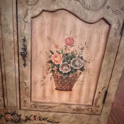Hand-Painted French Provincial Style Accent Cabinet (H-RG)