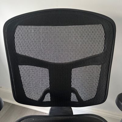 WorkPro Quantum 9000 Ergonomic Mesh Office Chair