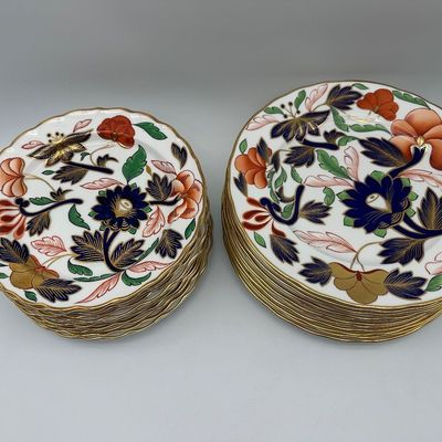 Royal Worcester Imari Fine Bone China Dinner Service, 1964