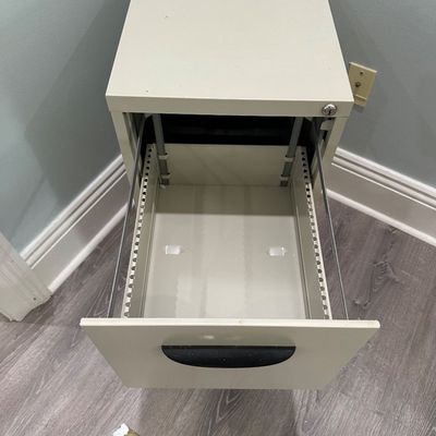 2-Drawer Mobile Metal Filing Cabinet