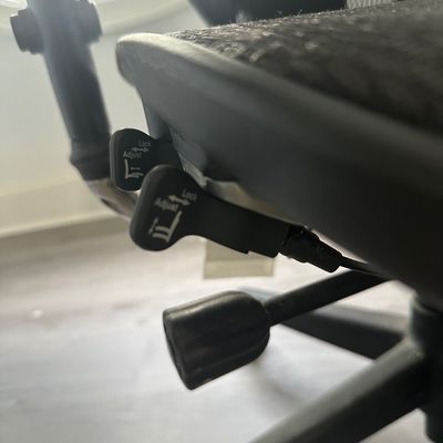 WorkPro Quantum 9000 Ergonomic Mesh Office Chair