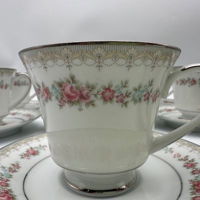 Noritake Roselane Fine China Dinnerware Set – 50 Pieces