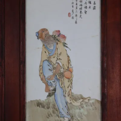 Chinese Famille Rose Porcelain Figural Plaque in Carved Hardwood Frame