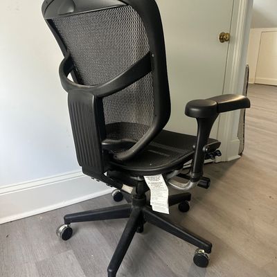 WorkPro Quantum 9000 Ergonomic Mesh Office Chair