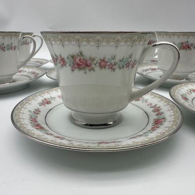 Noritake Roselane Fine China Dinnerware Set – 50 Pieces