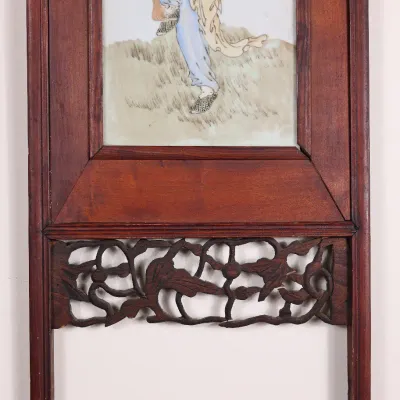 Chinese Famille Rose Porcelain Figural Plaque in Carved Hardwood Frame