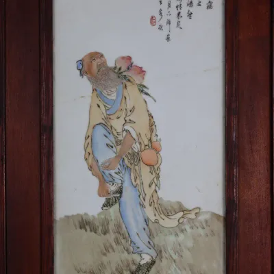 Chinese Famille Rose Porcelain Figural Plaque in Carved Hardwood Frame