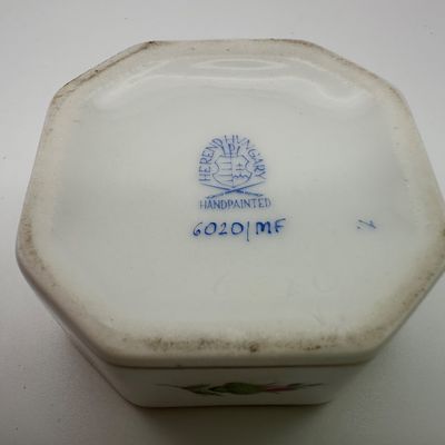 Herend Hungary Hand-Painted Porcelain Rabbit Trinket Box