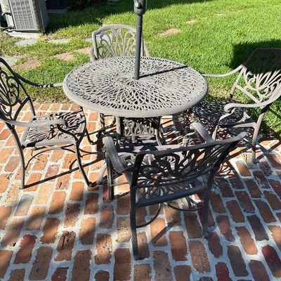 5-Piece Cast Aluminum Patio Dining Set with Four Chairs, Umbrella and Base