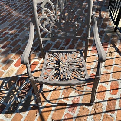 5-Piece Cast Aluminum Patio Dining Set with Four Chairs, Umbrella and Base