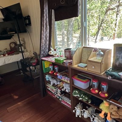 Sale Photo Thumbnail #317