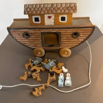 Large Wooden Noah’s Arc With Animals And Noah 