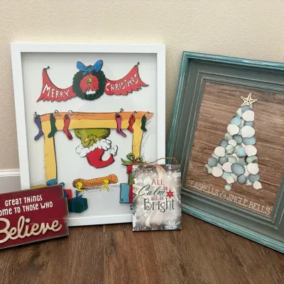 Assorted Christmas Wall Décor – Grinch, Coastal Seashell Tree & Holiday Signs