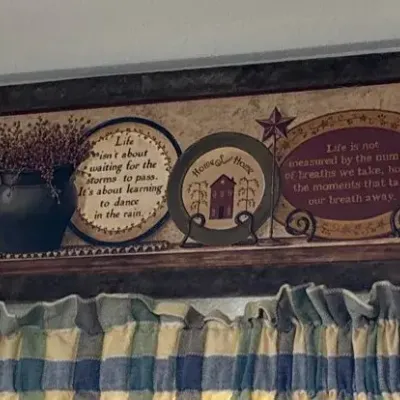 Set Of Two Kitchen Plaques - Live Live Laugh And Home Sweet Home 