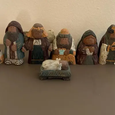 8-Piece Rustic Carved Wood Nativity Set – Primitive Folk Art Style