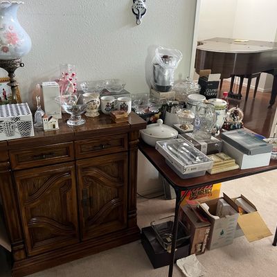 Estate sale photo
