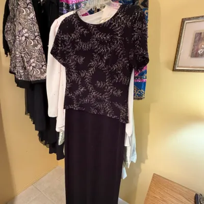 Sale Photo Thumbnail #142
