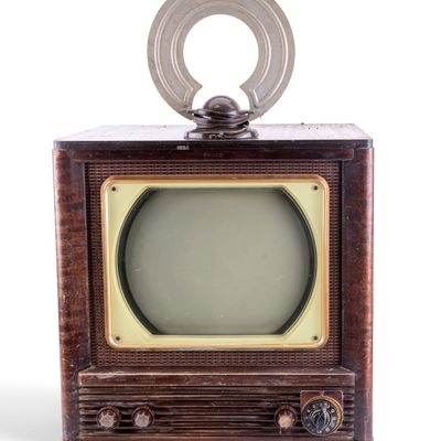 Sale Photo Thumbnail #103: Philco 50-T404 12" CRT Black and White TV, 1950