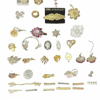 Sale Photo Thumbnail #393: Costume Jewelry Grouping