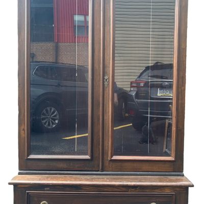 Sale Photo Thumbnail #267: Vintage Bookcase w/ Gallery
