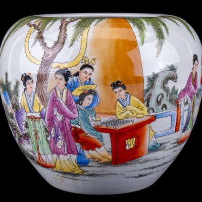 Sale Photo Thumbnail #329: Chinese Porcelain Jar