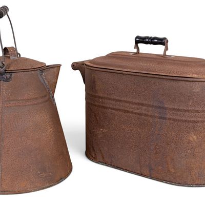 Sale Photo Thumbnail #76: Handled Large Kettle and Roaster