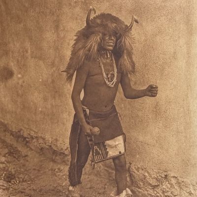 Sale Photo Thumbnail #74: E Curtis, Folio, Japanese Tissue in Overmat - Sia Buffalo Dancer