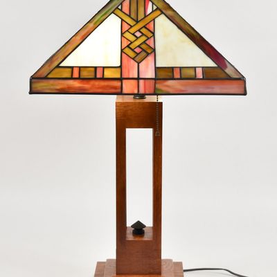 Sale Photo Thumbnail #276: Mission Style Stained Glass Table Lamp