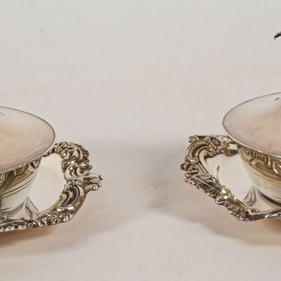 Sale Photo Thumbnail #285: Pair of Hawksworth Eyre Silver Plated Covered Butter Dishes